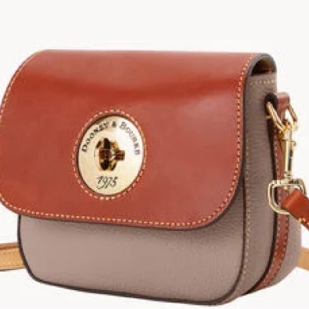 Pebble Turnlock Flap Saddle